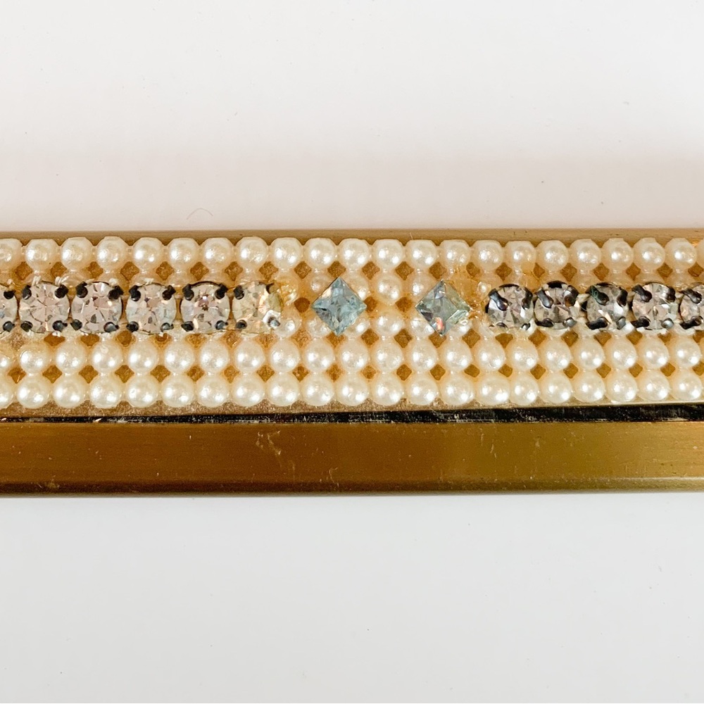 Elegant Pearl and Crystal Women's Hair Accessory